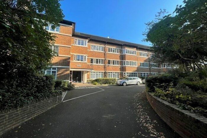 2 Bedroom Barn Conversion To Rent In Compton Road, Wolverhampton, WV3