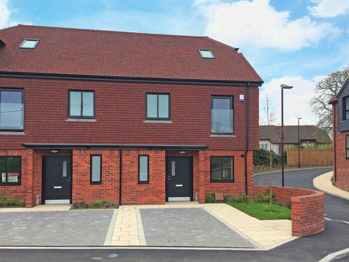 3 Bedroom End Of Terrace House To Rent In Mill Lane, Sevenoaks, Kent, TN14