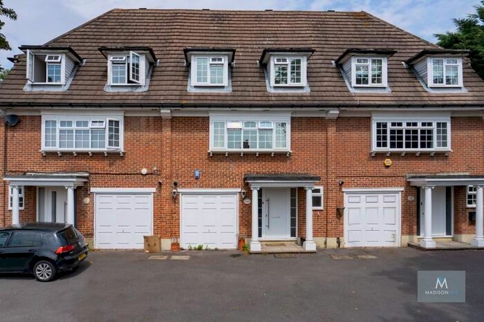 5 Bedroom Terraced House To Rent In Swiss Cottage Place, High Road, Loughton, IG10