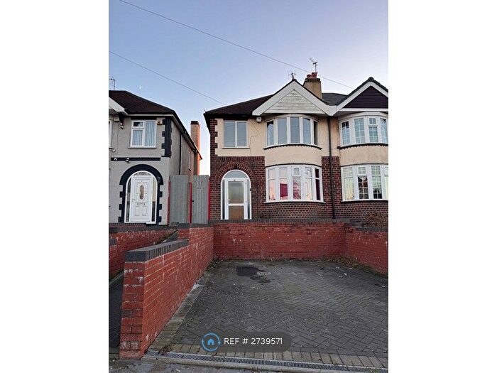 3 Bedroom Semi Detached House To Rent In Pensnett Road, Dudley, DY1