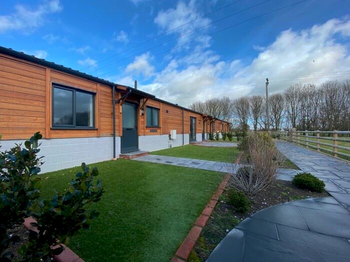 3 Bedroom Terraced House To Rent In Watchfield, Highbridge, TA9