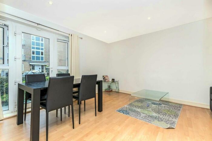 1 Bedroom Flat To Rent In Morton Close, Deancross Street, E1