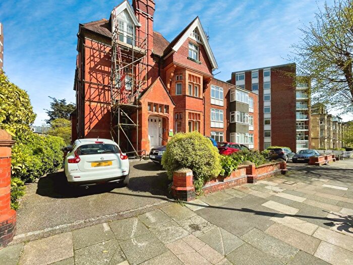 1 Bedroom Flat To Rent In The Drive, Hove, BN3