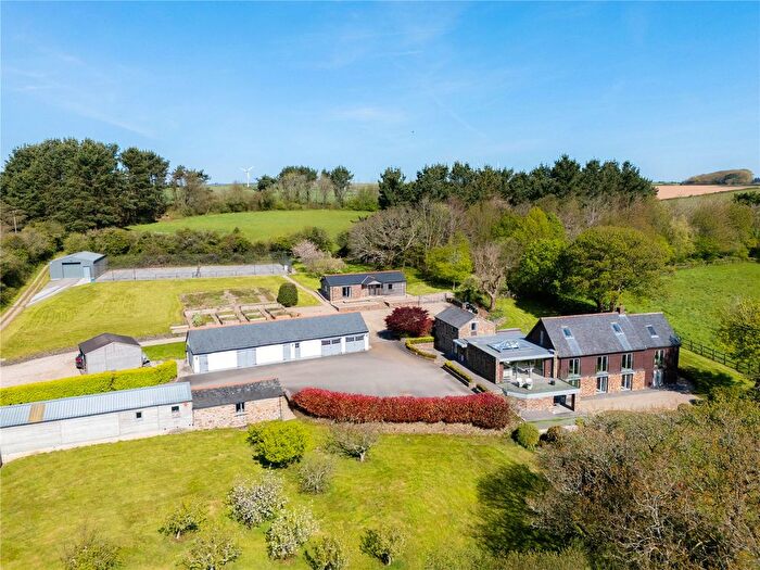 4 Bedroom Equestrian For Sale In Tregavethan, Truro, Cornwall, TR4