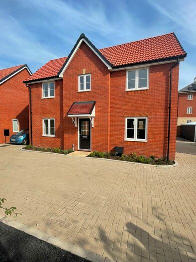 3 Bedroom Detached House To Rent In Airedale Gardens, Houghton Regis, Dunstable, LU5