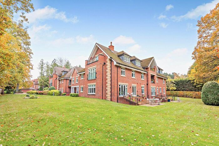 3 Bedroom Flat For Sale In London Road, Sunningdale, Ascot, Berkshire, SL5