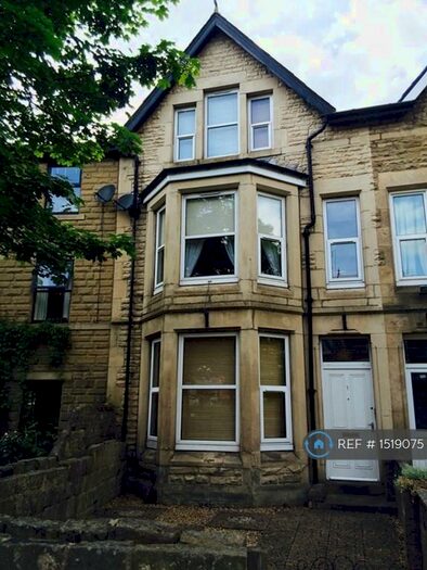 2 Bedroom Flat To Rent In Dragon Parade, Harrogate, HG1