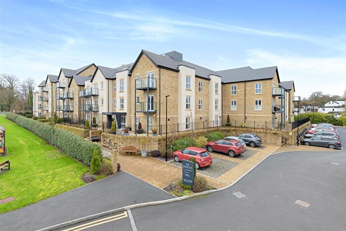 3 Bedroom Flat For Sale In Bradford Road, Menston, LS29