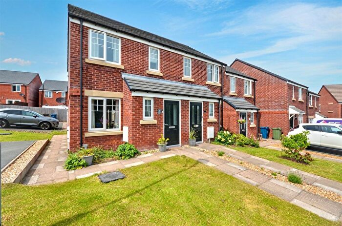 2 Bedroom End Of Terrace House For Sale In Hume Chase, Stone, ST15