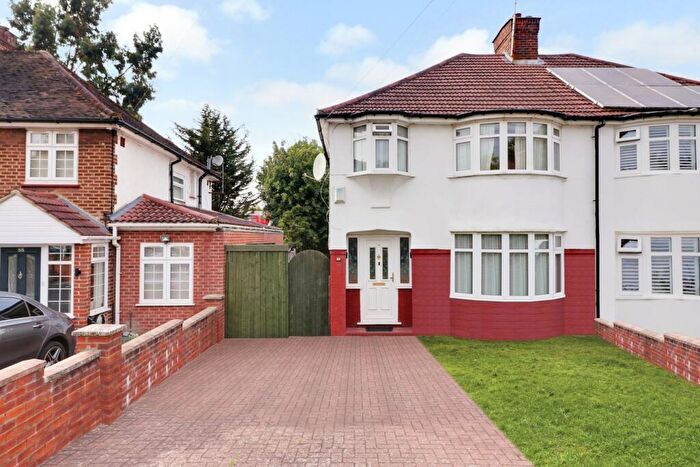 4 Bedroom Semi-Detached House To Rent In Uxendon Hill, Wembley, HA9