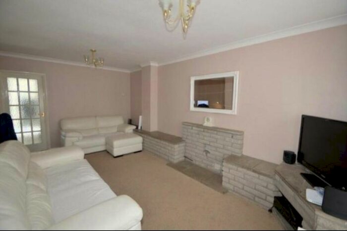 3 Bedroom Terraced House To Rent In Welland Close, Langley, Berkshire, SL3