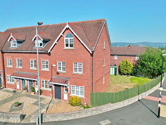 4 Bedroom End Of Terrace House For Sale In Llys Gwydyr, Denbigh, LL16