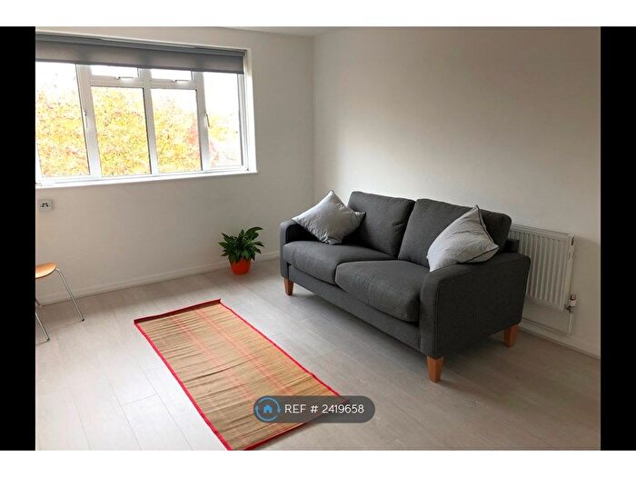 1 Bedroom Flat To Rent In Wilfred Fienburgh Court, London, N7