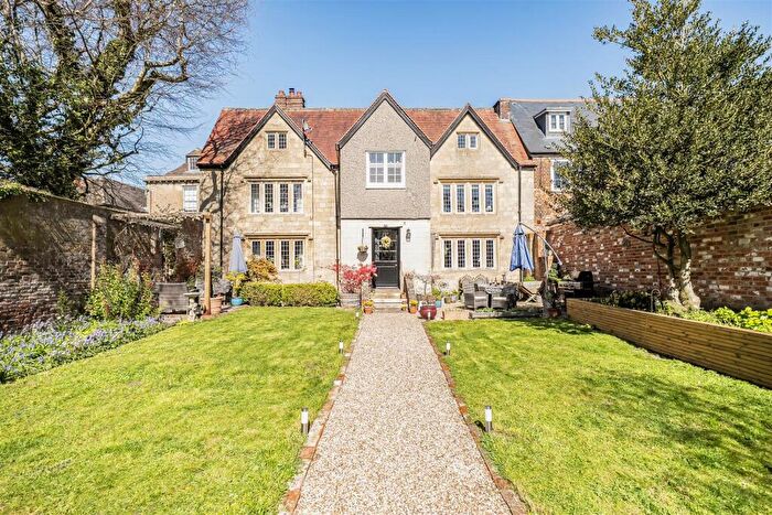 4 Bedroom Terraced House For Sale In The Market Place, Devizes, SN10