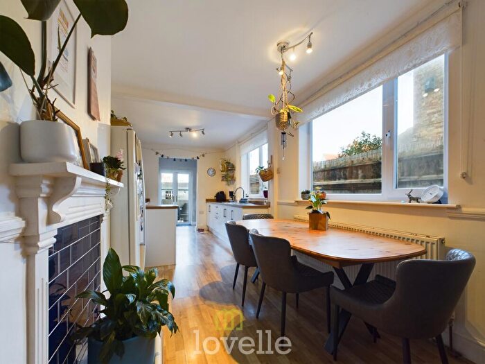 3 Bedroom Terraced House For Sale In Oxford Street, Cleethorpes, DN35