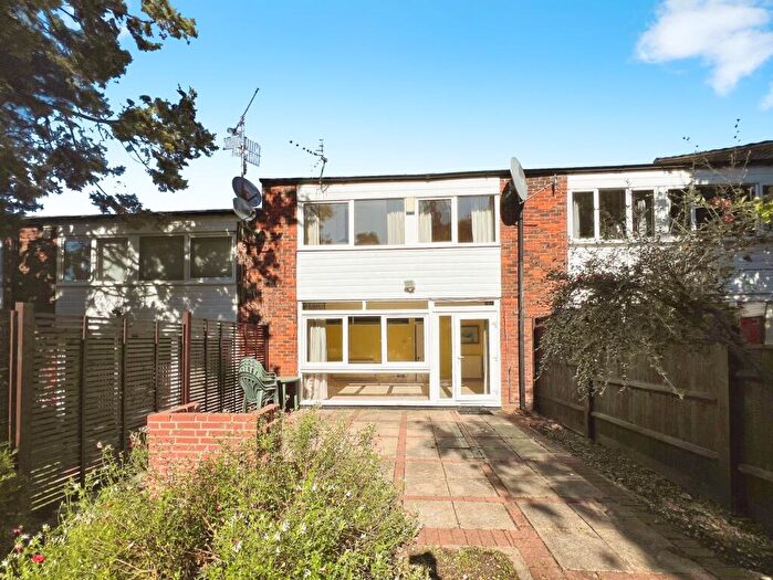 4 Bedroom House To Rent In Lingwood Close, Bassett, Southampton, SO16