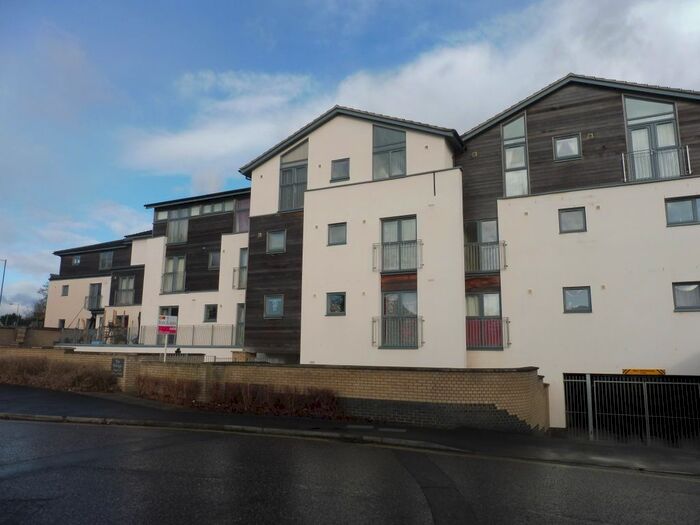 2 Bedroom Flat To Rent In Blakey Road, Salisbury SP1