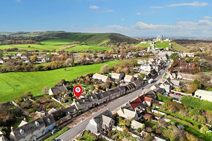 2 Bedroom Terraced House For Sale In Corfe Castle, BH20