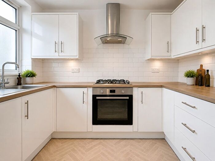 1 Bedroom Flat For Sale In Borrowdale Close, Redbridge, IG4