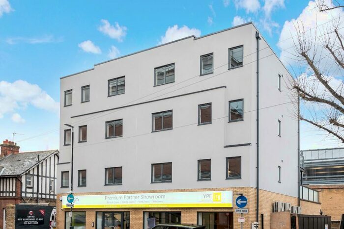 2 Bedroom Apartment To Rent In Greenford Road, Sutton, Surrey, SM1