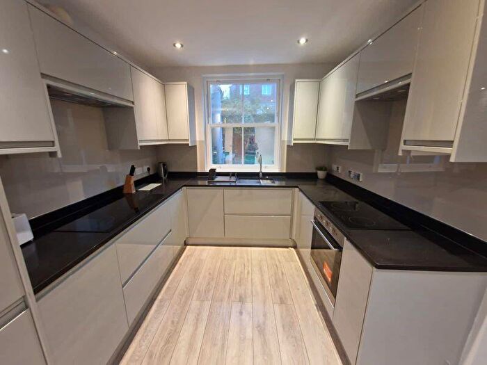 Detached House To Rent In Dyke Road, Brighton, BN1