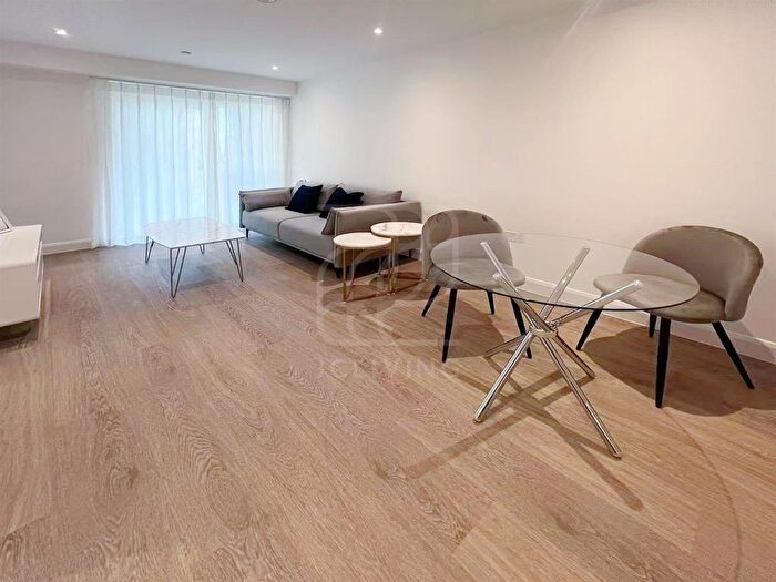1 Bedroom Flat To Rent In Eden Place, London, E16