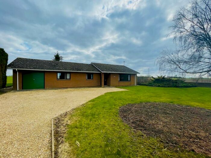 3 Bedroom Bungalow To Rent In Gedney Dyke, Spalding, PE12