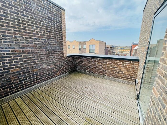 4 Bedroom House To Rent In Navigation Street, Nottingham, NG2