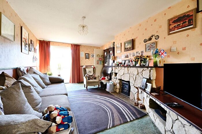 3 Bedroom End Terrace House For Sale In Chesham, Buckinghamshire, HP5