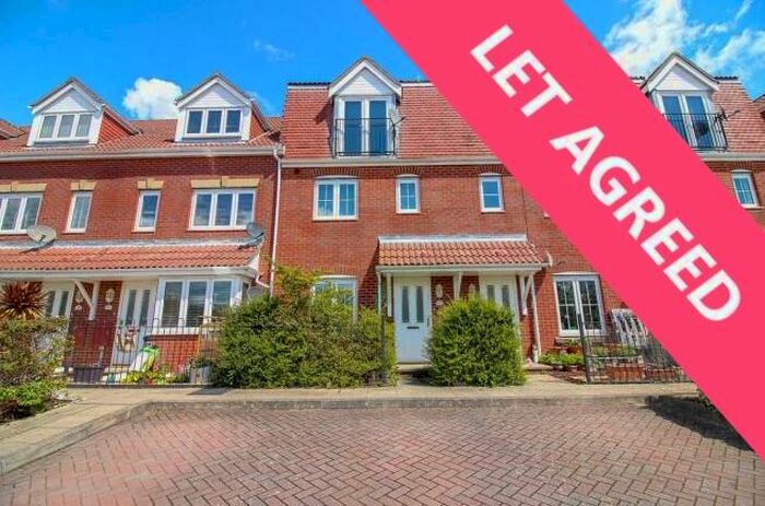 1 Bedroom Maisonette To Rent In Chadwick Way, Hamble, Southampton, SO31