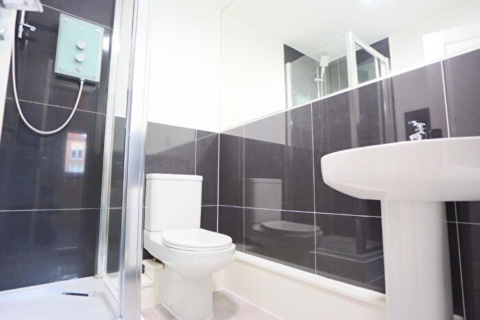 2 Bedroom Flat To Rent In Flaxmill Place, Bonnington, Edinburgh, EH6