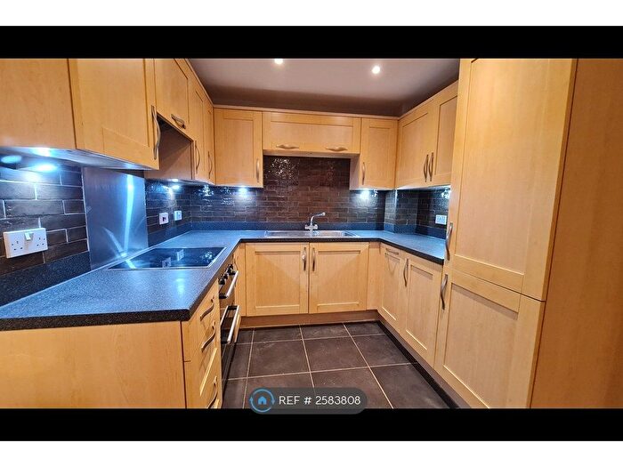 2 Bedroom Flat To Rent In Peppermint Road, Hitchin, SG5