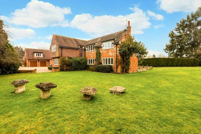 6 Bedroom Detached House To Rent In Sturt Green, Holyport, Maidenhead, Berkshire, SL6