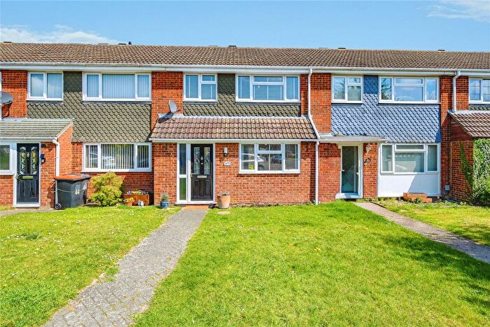 3 Bedroom Terraced House For Sale In Salters Way, Dunstable, Bedfordshire, LU6