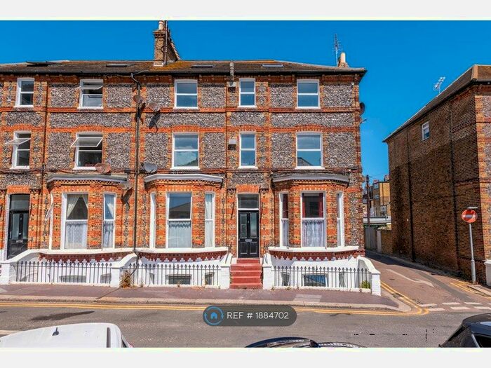 2 Bedroom Flat To Rent In Sandringham Court, Broadstairs, CT10