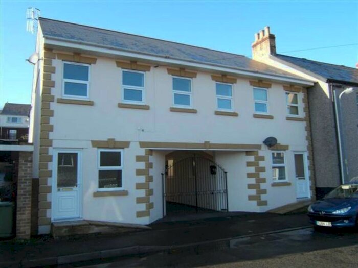 2 Bedroom Flat To Rent In Wesleyan Court, Commercial Street, Griffithstown, NP4