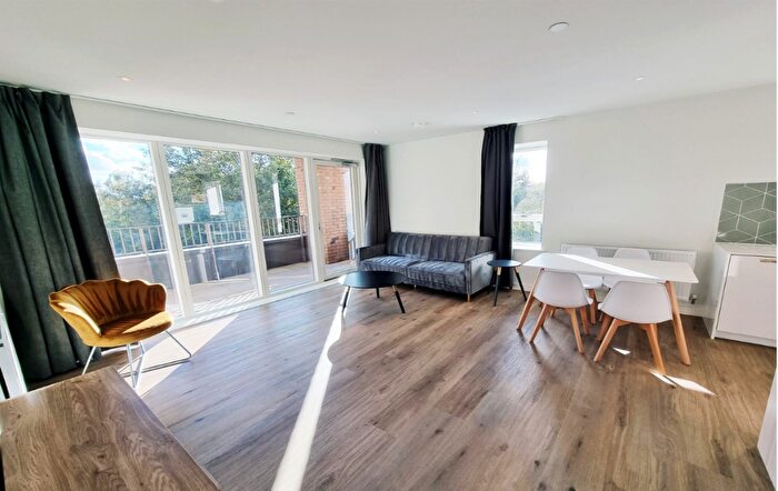 2 Bedroom Apartment For Sale In Mary Neuner Road, London, N8