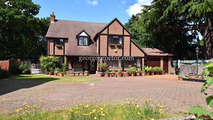 5 Bedroom Detached House For Sale In Beresford Drive, Bickley, BR1