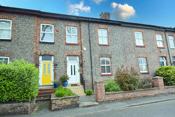 4 Bedroom Terraced House For Sale In Gorsey Brow, Urmston, M41
