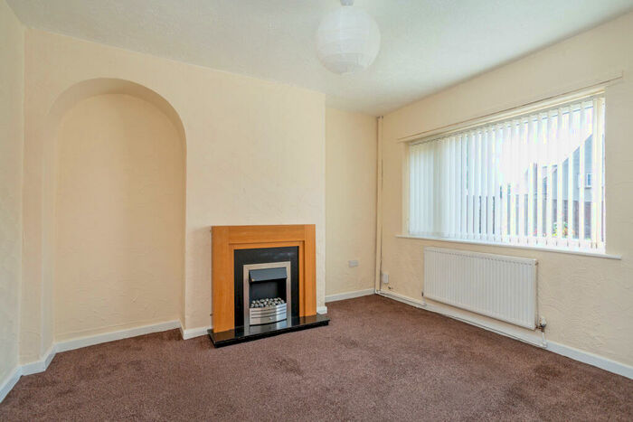 3 Bedroom Terraced House For Sale In Green Lane, Doncaster, DN6
