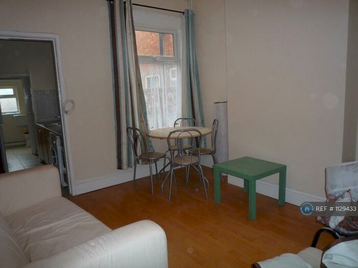 3 Bedroom Terraced House To Rent In Westwood Road, Coventry, CV5