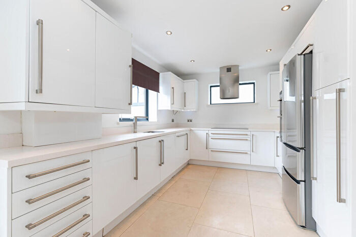 3 Bedroom Semi Detached House To Rent In Commercial Street, Cheltenham, GL50