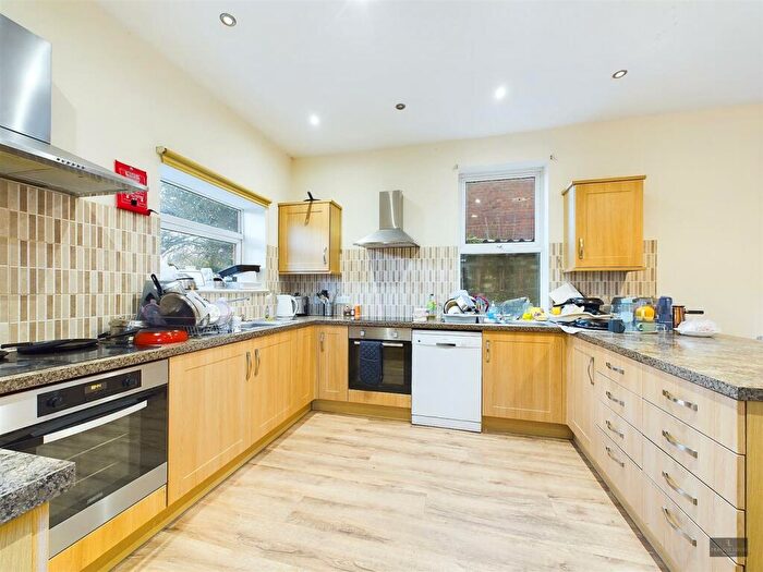 9 Bedroom House For Sale In Polsloe Road, Exeter, EX1