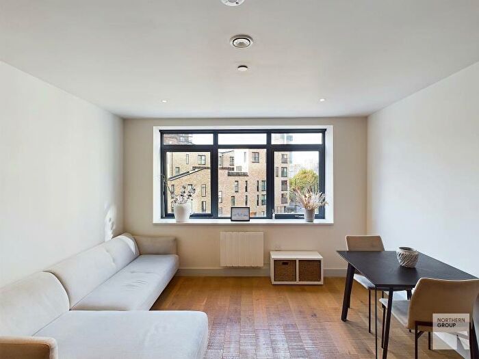 2 Bedroom Apartment To Rent In One Vesta Street, M4