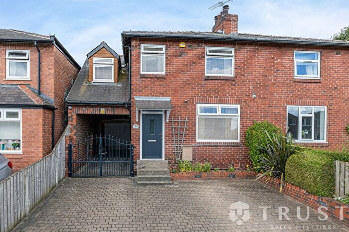4 Bedroom Semi-Detached House For Sale In High Street, Hanging Heaton, WF17