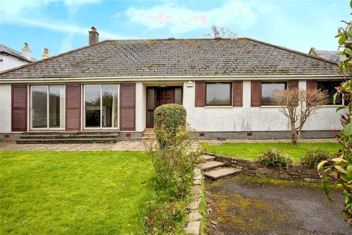 4 Bedroom Bungalow For Sale In New Road, Crickhowell, Powys, NP8
