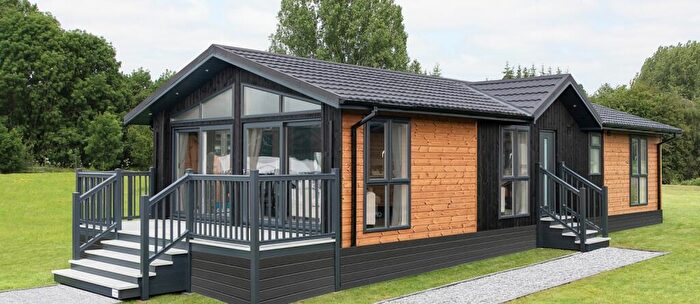 2 Bedroom Park Home For Sale In Merry Hill Counrty Park, Honingham, Norwich, NR9