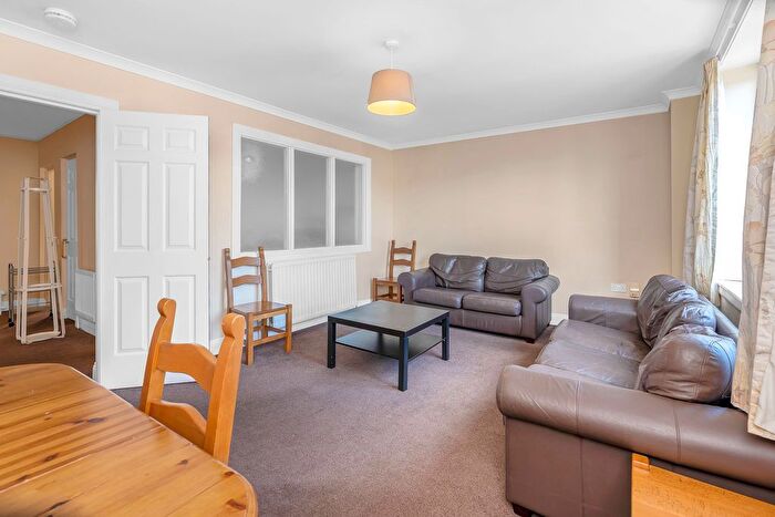 3 Bedroom Flat To Rent In East Fountainbridge, Fountainbridge, Edinburgh, EH3