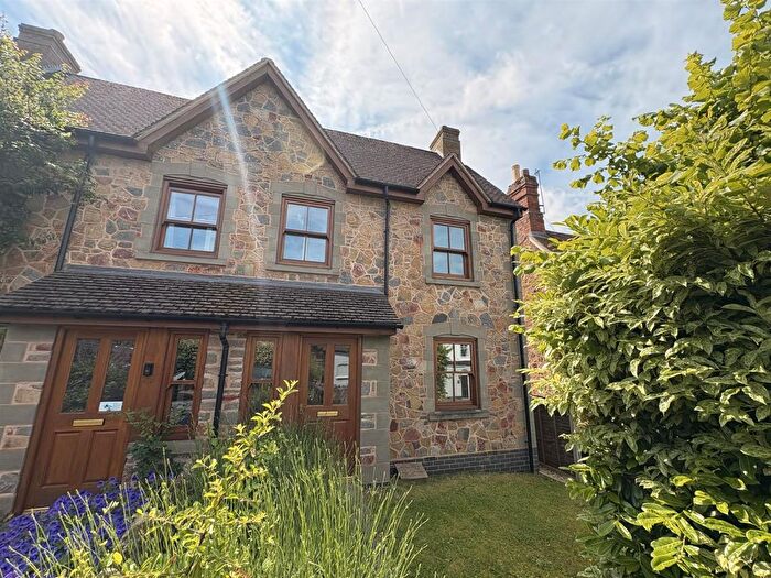 3 Bedroom Semi-Detached House To Rent In Hospital Bank, Malvern, WR14