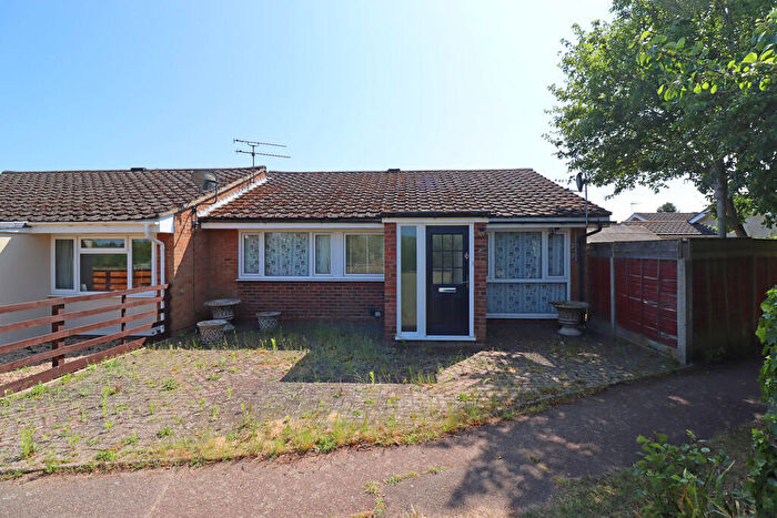 3 Bedroom Detached Bungalow For Sale In Broom Knoll, East Bergholt, CO7